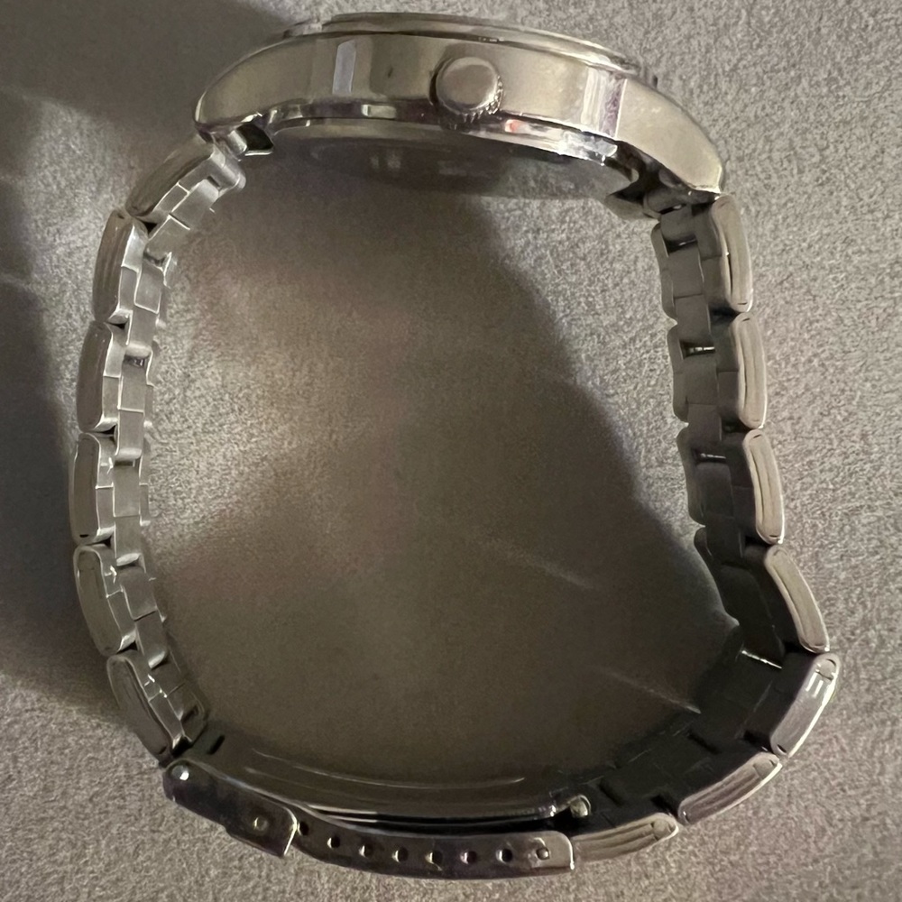 Vintage Minnie Mouse Watch - Picture 3 of 9